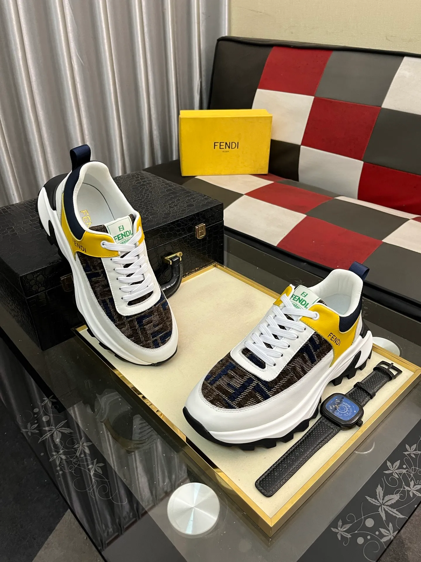 Men's Men's Shoes💰458⌚️⌚️[FENDI] Fendi's classic and comfortable men's, this complex sneaker is made of soft calfskin➕genuine leather lining➕original ultra-light rubber material with rough outsole. This unique light style is suitable for the casual and refined sensibility of this season. It is comfortable and natural on the feet. It is an everyday style for casual travel in autumn and winter! 38−443️⃣colors available